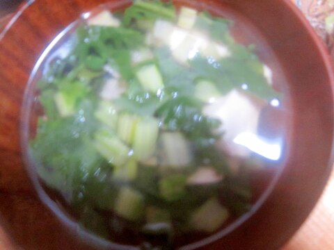 水菜と春菊の椎茸コンソメスープ